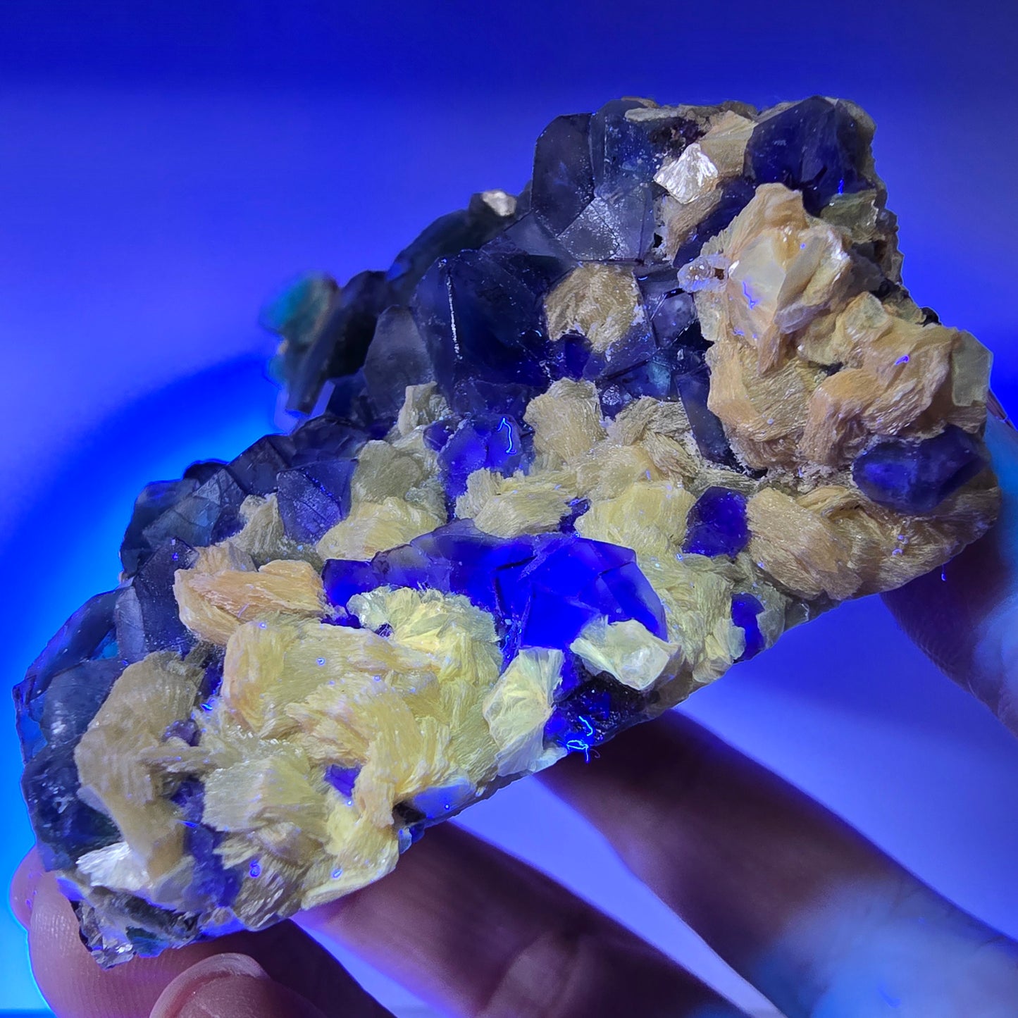 Cube de fluorite fantôme zonal, muscovite, spécimen d'hyalite, Erongo, Namibie, 90 x 72 x 53 mm 