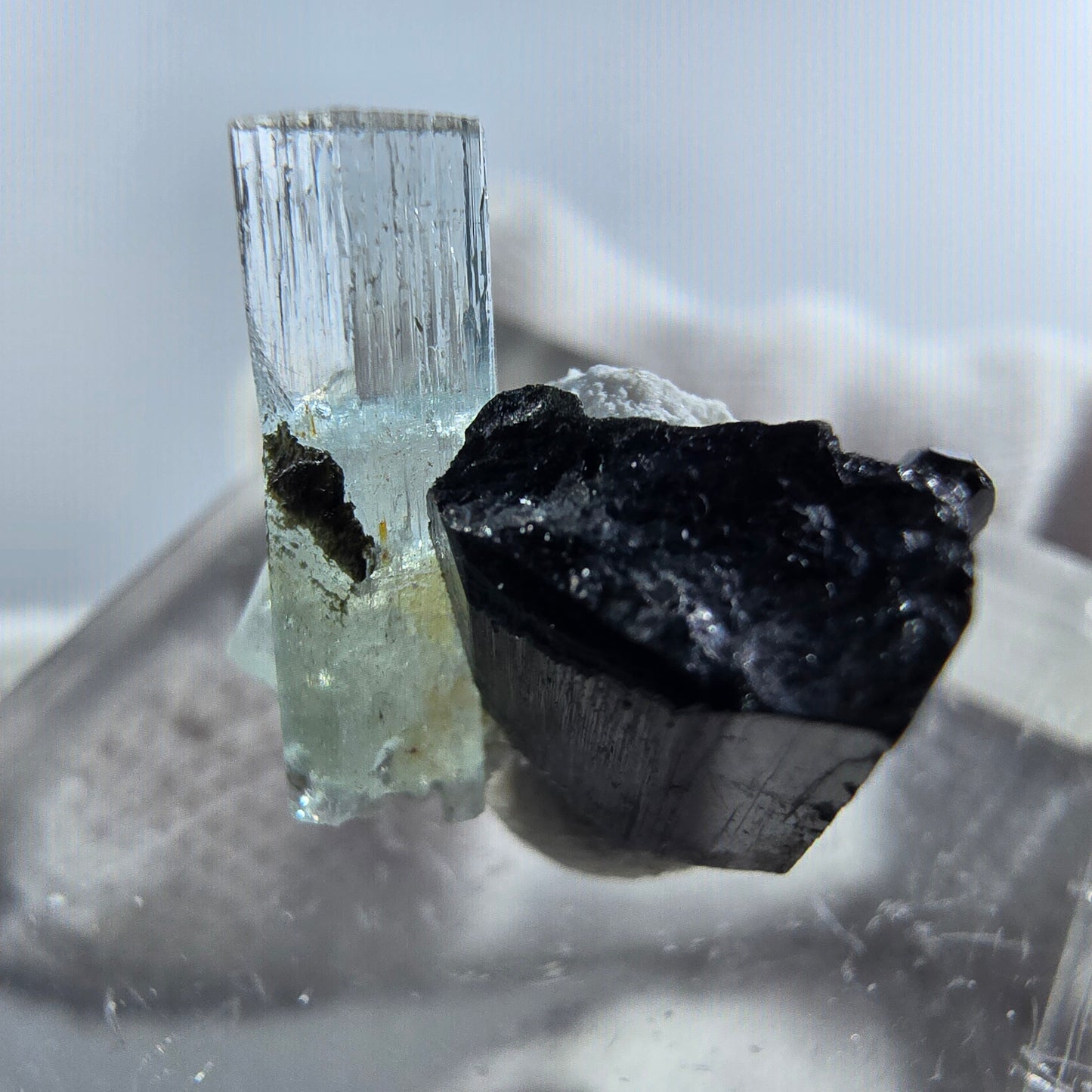 Aigue-marine de Setlene, tourmaline de Schörl, stade orthose Erongo, Namibie 16*14*10 mm 