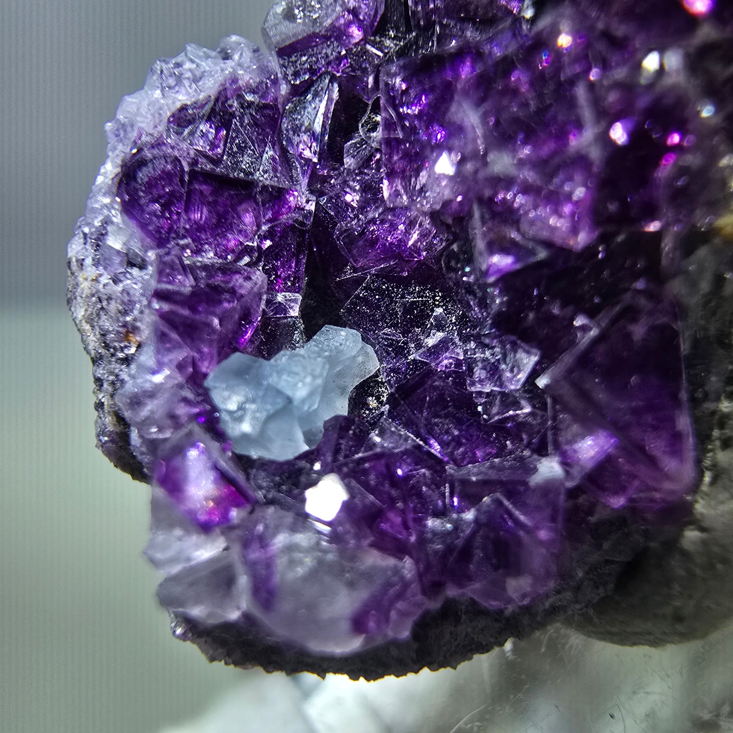 Rare spécimen de cube de fluorite fantôme, violet Okorusu, Namibie 31 x 18 x 10 mm 
