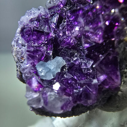 Rare spécimen de cube de fluorite fantôme, violet Okorusu, Namibie 31 x 18 x 10 mm 