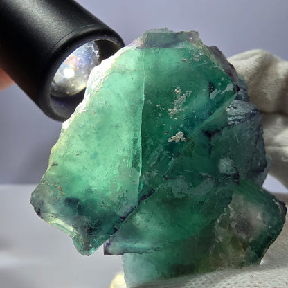 Grand spécimen de cube de fluorite fantôme, parqueté zonal Okorusu Namibie 78*76*33mm 