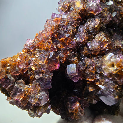 Grand spécimen de cube de fluorite fantôme, vert, jaune, violet, Okorusu, Namibie, 110 x 66 x 50 mm 