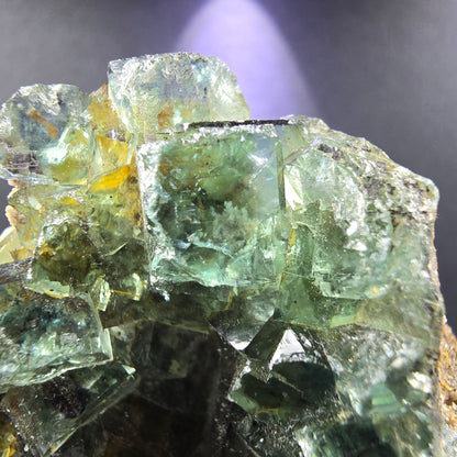 Rare Fluorite XX cube niveau vert avec inclusions 41*37*20mm Okorusu Namibie