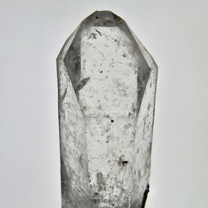 Sceptre de poche Saint-Valentin en quartz fumé fantôme squelette, Namibie 64 x 19 x 18 mm 