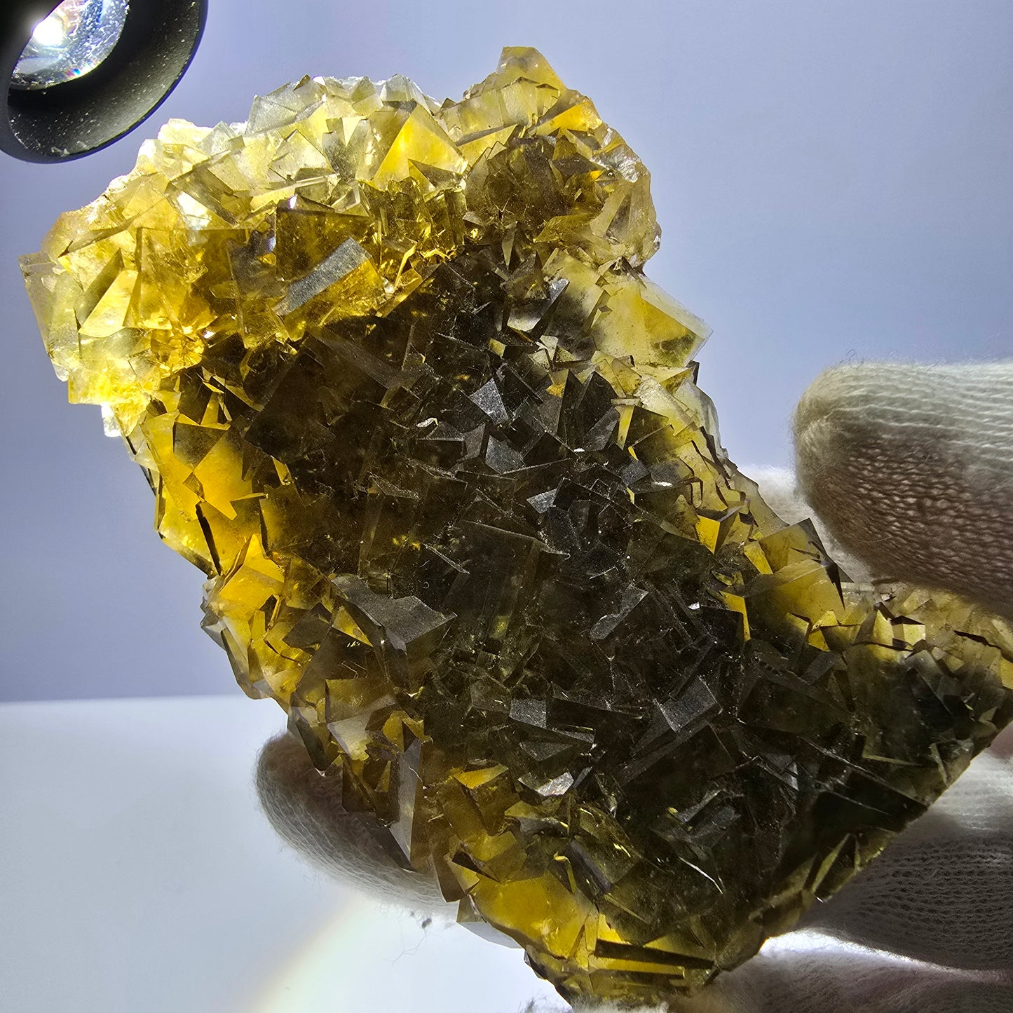 Grand spécimen de cube de fluorite fantôme, poche jaune miel, Okorusu, Namibie, 86 x 64 x 28 mm 