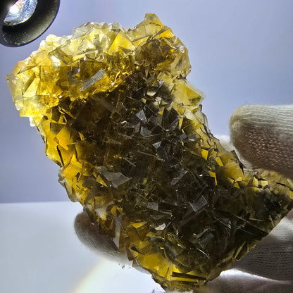 Grand spécimen de cube de fluorite fantôme, poche jaune miel, Okorusu, Namibie, 86 x 64 x 28 mm 