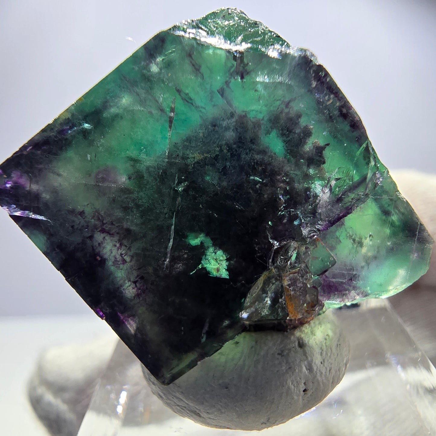 Cube de fluorite fantôme transparente, vert violet zonal, Okorusu, Namibie, 33 x 29 x 20 mm 