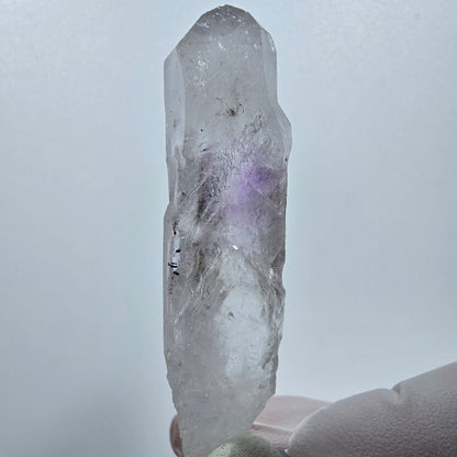 Améthyste fantôme squelette avec hématite, mine Streep, Goboboseb, Namibie, 66 x 16 x 12 mm 