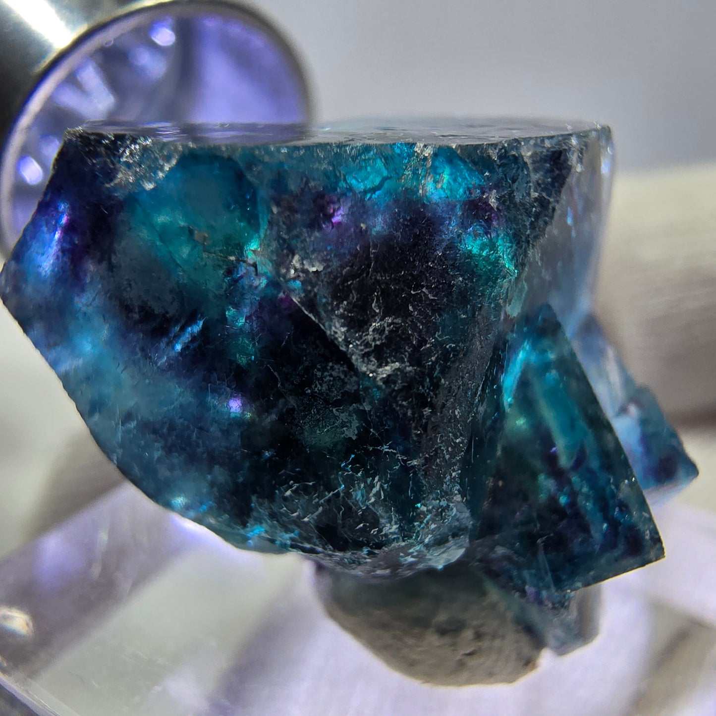 Spécimen de cube de fluorite fantôme, zonal – Nouvelle découverte ! Okorusu, Namibie, 27 x 22 x 15 mm 