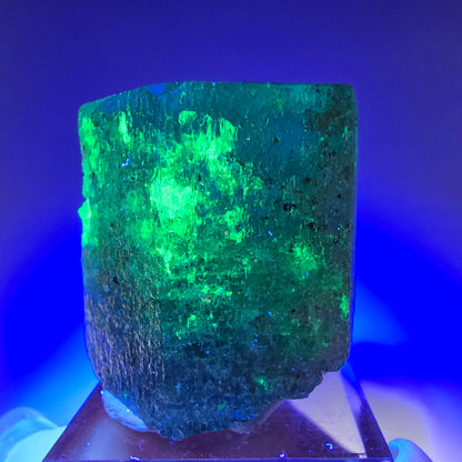 Seltener Aquamarin X mit Hyalit Einschlüssen Erongo, Namibia 30*29*24mm