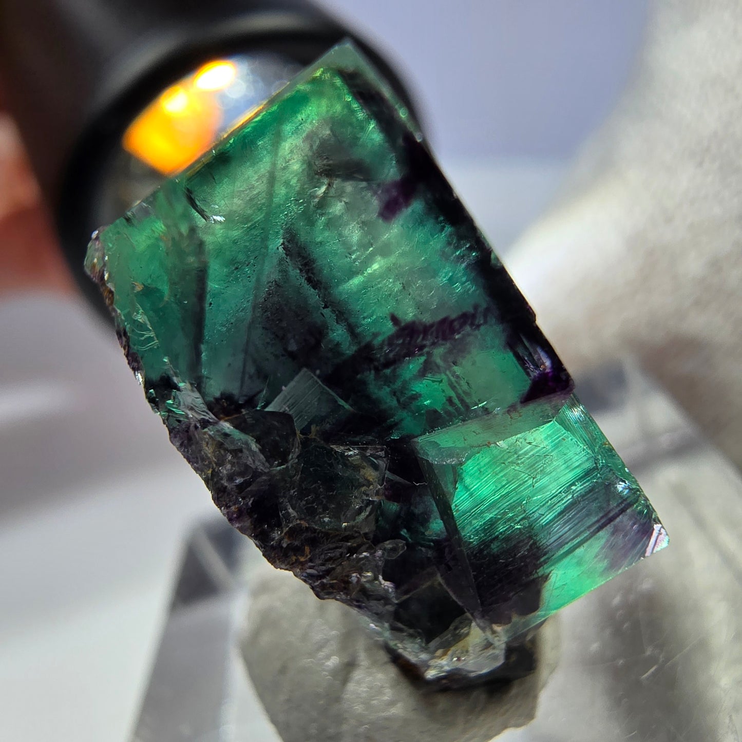 Spécimen rare de cube de fluorite fantôme, vert zonal et violet, Okorusu, Namibie, 24 x 23 x 11 mm 