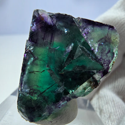 Spécimen rare de cube de fluorite fantôme, vert zonal et violet, Okorusu, Namibie, 31 x 39 x 20 mm 