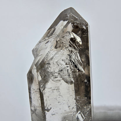 Enhydro Phantom Smoky Quartz Sceptre Tip 1x Bubble Goboboseb, Namibie 45*18*14mm 
