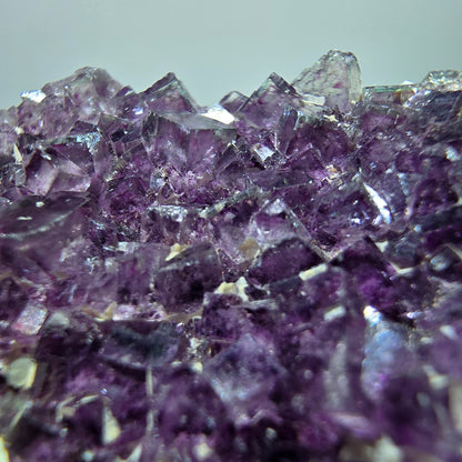Rare spécimen de cube de fluorite fantôme, violet Okorusu, Namibie 34 x 26 x 10 mm 