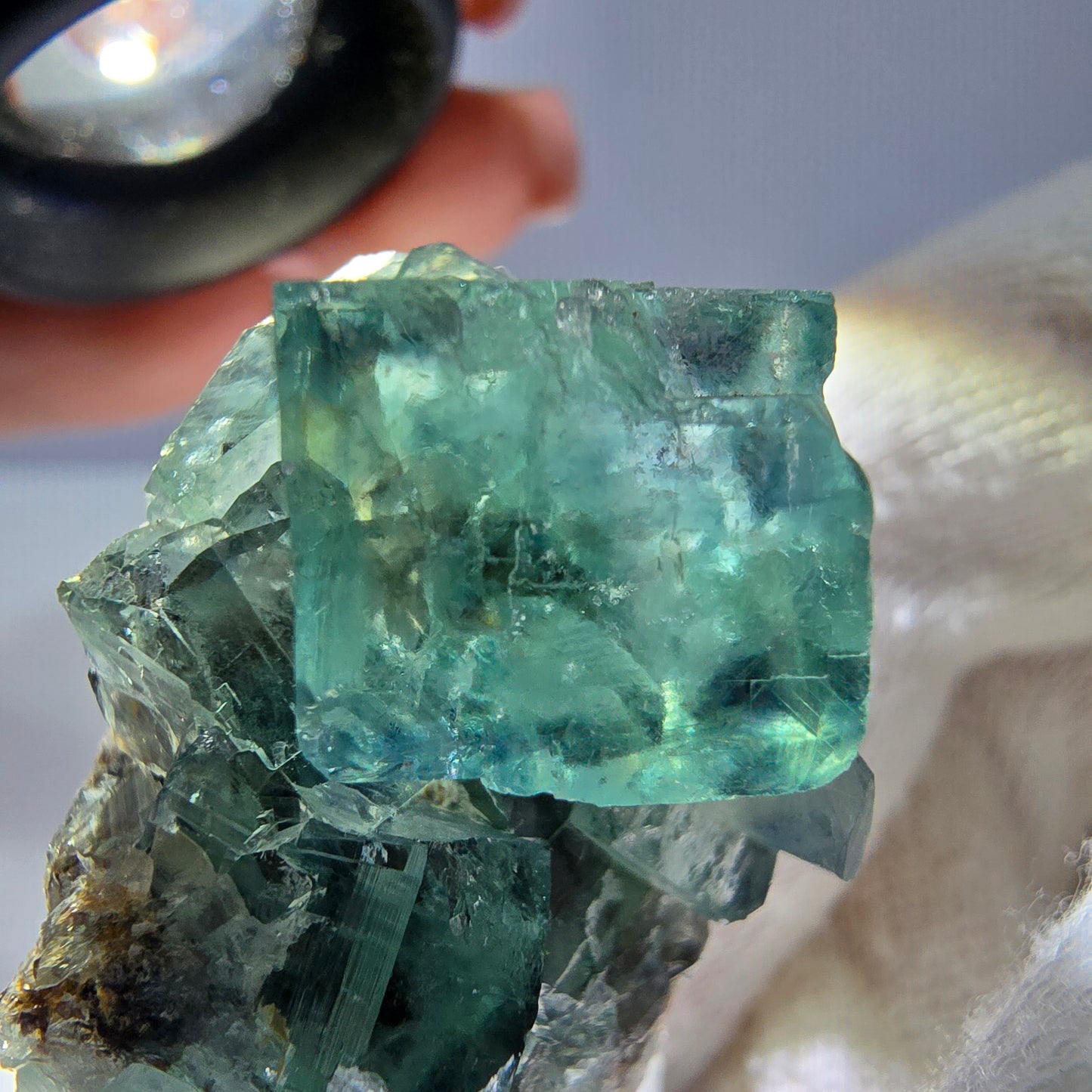 Spécimen de cube de fluorite fantôme très clair, vert Okorusu, Namibie 39*23*21mm 