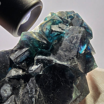 Grand spécimen de cube de fluorite fantôme, zonal – Nouvelle découverte ! Okorusu, Namibie, 116 x 72 x 30 mm 