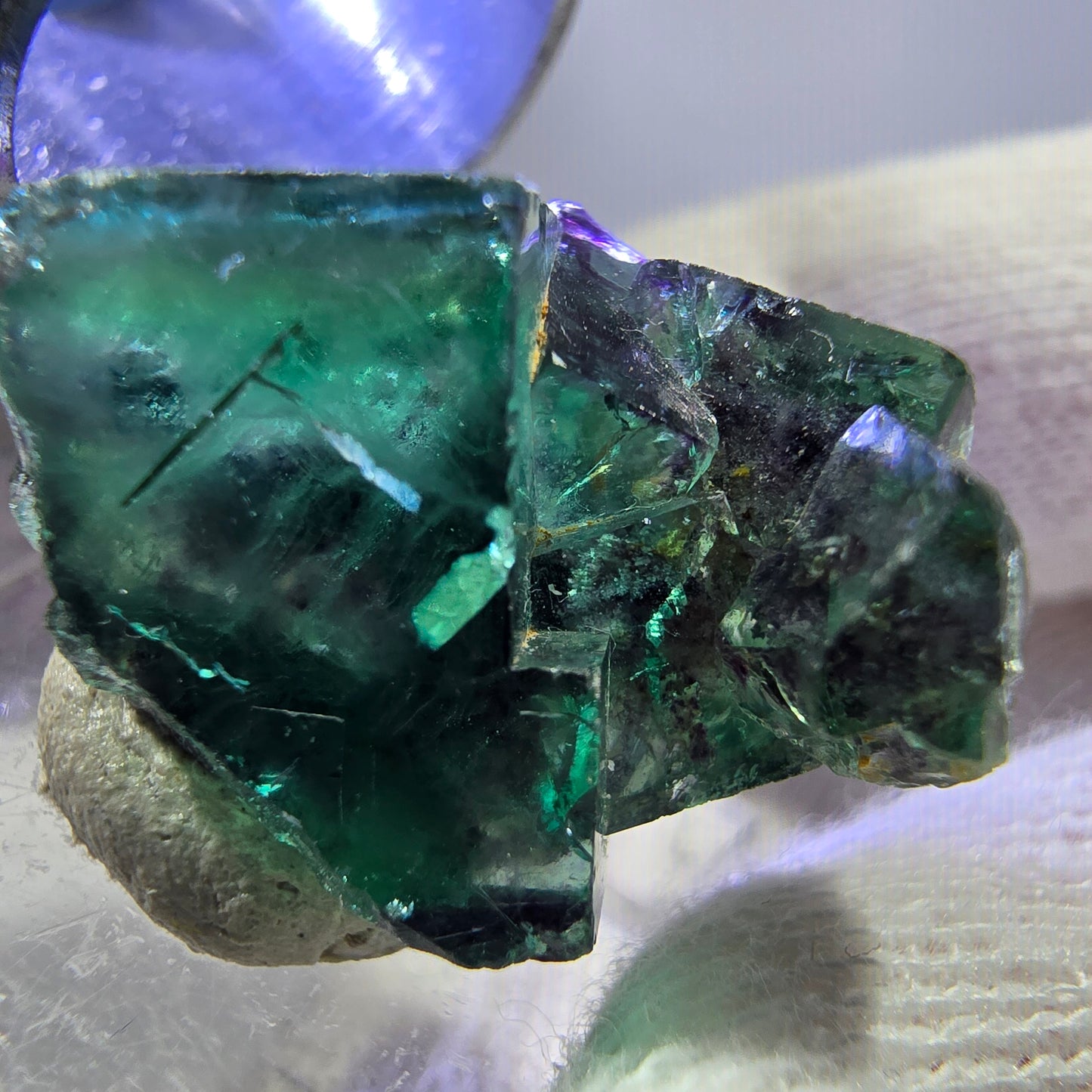 Spécimen rare de cube de fluorite fantôme, vert zonal et violet, Okorusu, Namibie, 24 x 16 x 15 mm 