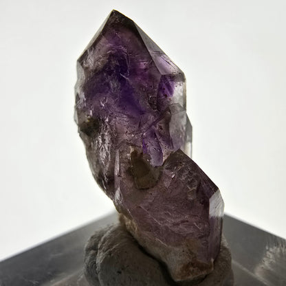 Rare spécimen de sceptre d'améthyste fantôme, Brandberg, Namibie, 25 x 15 x 10 mm 