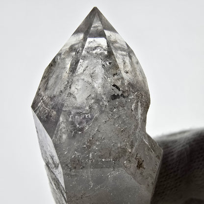 Sceptre de poche Saint-Valentin en améthyste fantôme squelette, Namibie 58 x 31 x 19 mm 