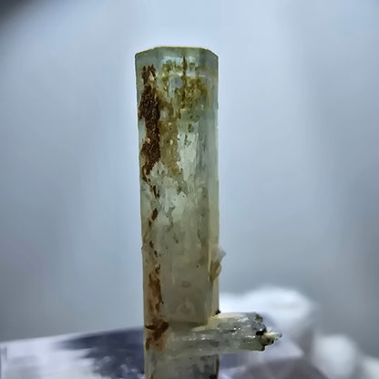 Cristal d'aigue-marine X rare, bleu Erongo, Namibie 26*8*4mm 