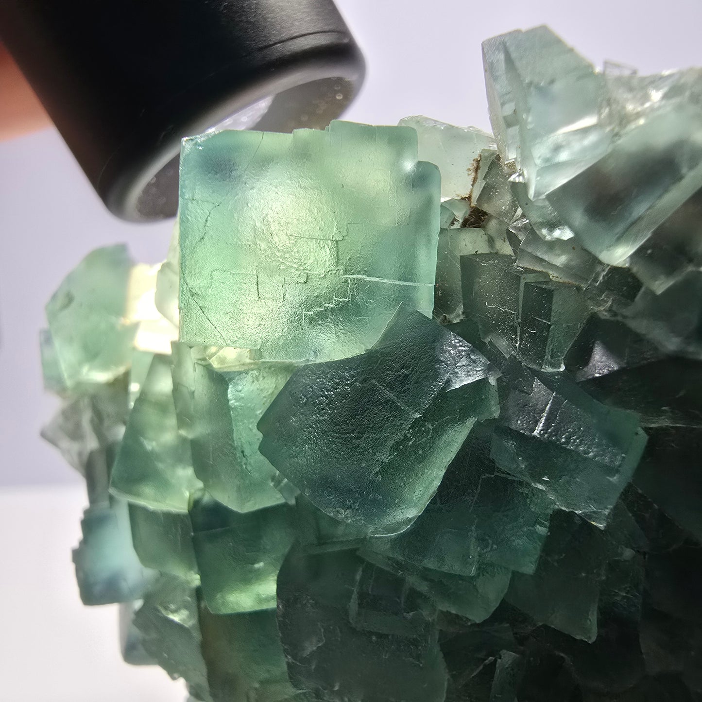 Grand spécimen de cube de fluorite fantôme, parqueté vert, Okorusu, Namibie, 104 x 82 x 43 mm 