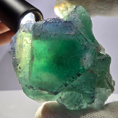 Grand spécimen de cube de fluorite fantôme, parqueté zonal Okorusu Namibie 69*58*33mm 