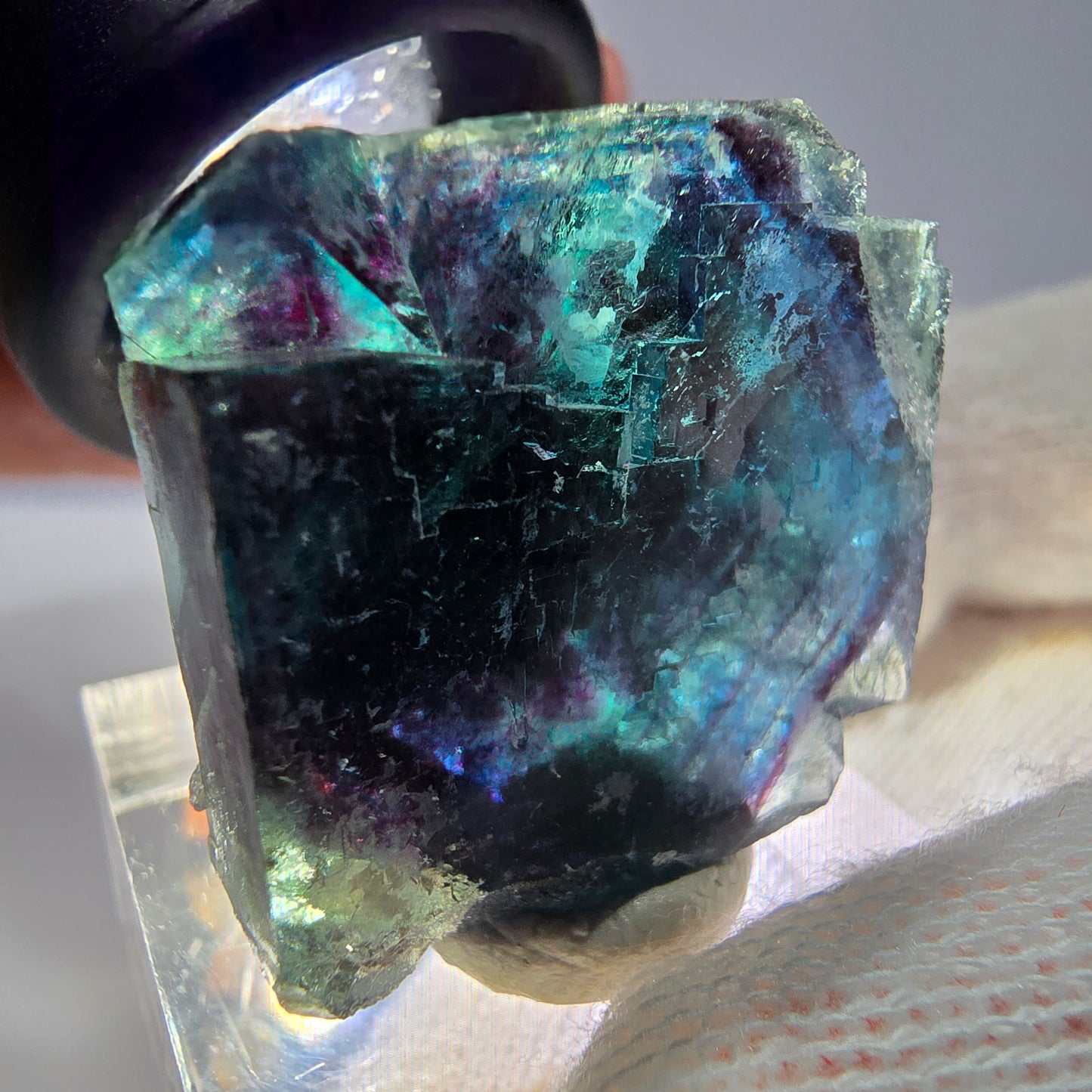 Spécimen de cube de fluorite fantôme, zonal – Nouvelle découverte ! Okorusu, Namibie, 33 x 31 x 21 mm 
