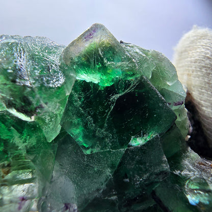 Fluorite fantôme, muscovite, hyalite, tourmaline Schörl, Erongo, Namibie, 49 x 38 x 30 mm 