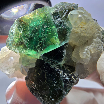 Rare cube de fluorite fantôme, spécimen de quartz vert violet Okorusu Namibie 37*29*27mm 