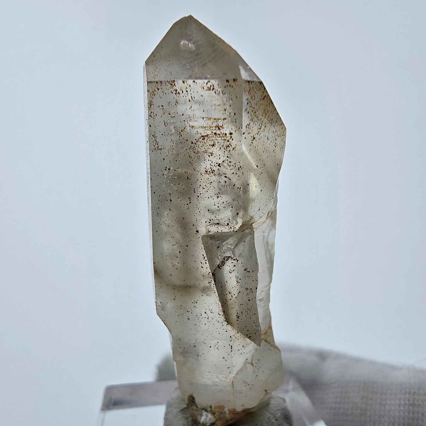 Enhydro Phantom Smoky Quartz Sceptre Tip 1x Bubble Goboboseb, Namibie 48*16*13mm 