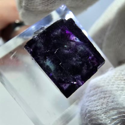 Spécimen de cube de fluorite fantôme transparente, vert-violet zonal, Okorusu, Namibie, 16 x 16 x 15 mm 