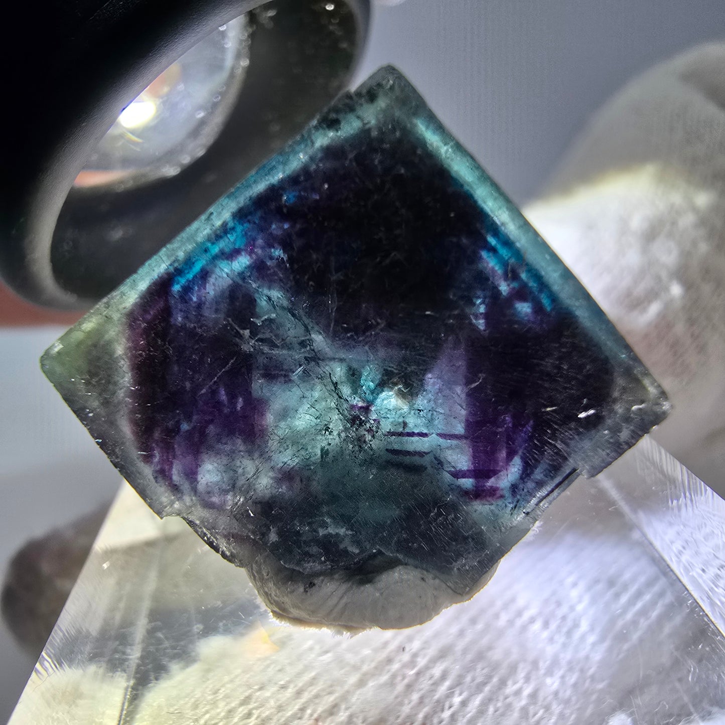Spécimen de cube de fluorite fantôme, zonal – Nouvelle découverte ! Okorusu, Namibie, 24 x 19 x 12 mm 