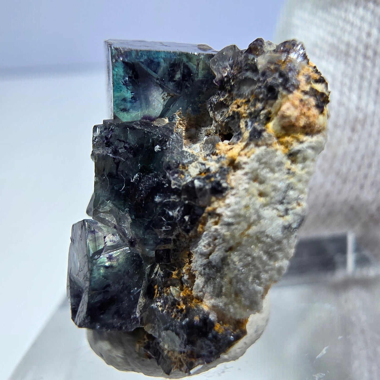 Spécimen rare de cube de fluorite fantôme, vert zonal et violet, Okorusu, Namibie, 23 x 21 x 13 mm 