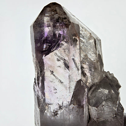 Gobo de poche Enhydro Skeleton Amethyst DT Scepter Valentine. Namibie 117 x 37 x 33 mm 