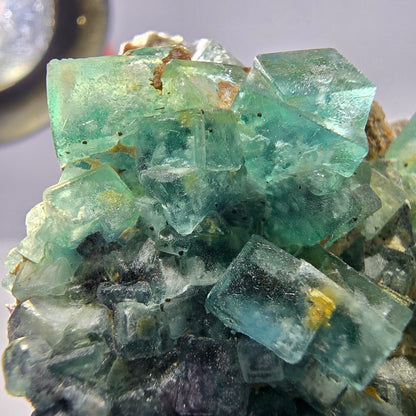 Rares cubes de fluorite fantôme zonaux, spécimen de hyalite Erongo, Namibie 82 x 49 x 26 mm 