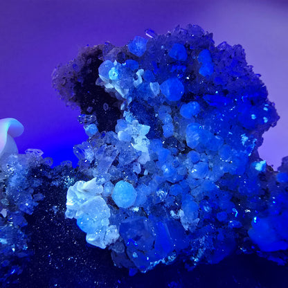 Quartz fumé, calcite UV sur matrice Valentine Pocket Goboboseb Namibie 87*81*58mm 