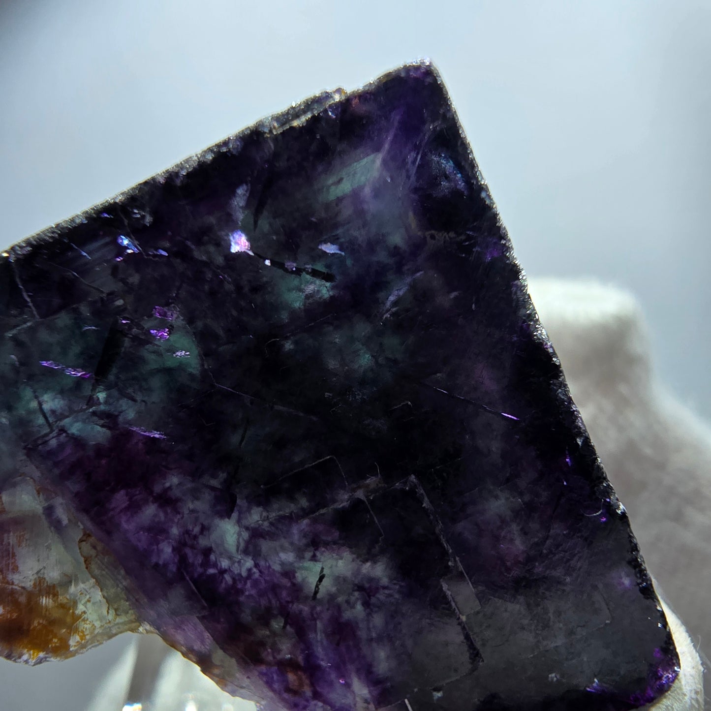 Spécimen rare de cube de fluorite fantôme zonal vert violet Okorusu, Namibie 39*26*21mm 