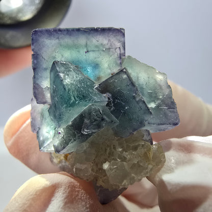 Rare cube de fluorite fantôme, spécimen de quartz vert violet Okorusu Namibie 29*24*20mm 