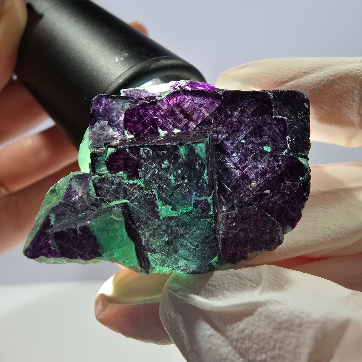 Spécimen de cube de fluorite fantôme vert violet zonal 11:11 Angel Pocket, Namibie 54*34*18mm 