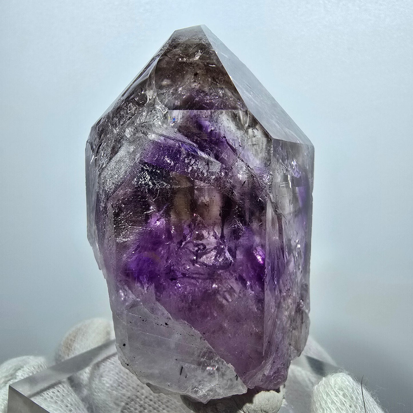 Großer Phantom Amethyst mit Hämatit Streep Mine, Goboboseb, Namibia 63*44*33mm