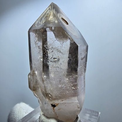 Pointe de sceptre en améthyste fantôme transparente, Goboboseb, Namibie, 50 x 24 x 21 mm 