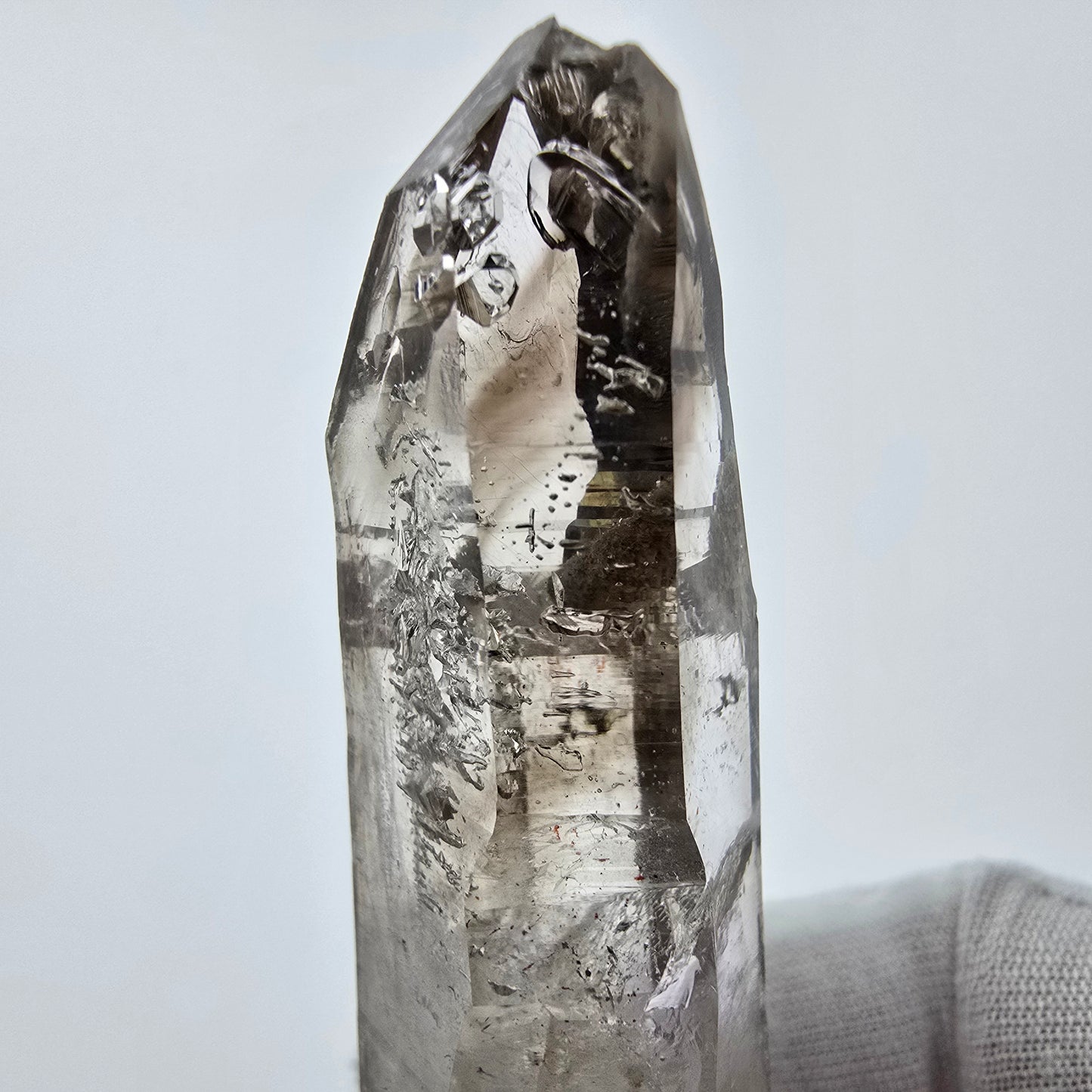 Enhydro Phantom Smoky Quartz Sceptre Tip 1x Bubble Goboboseb, Namibie 61*19*16mm 