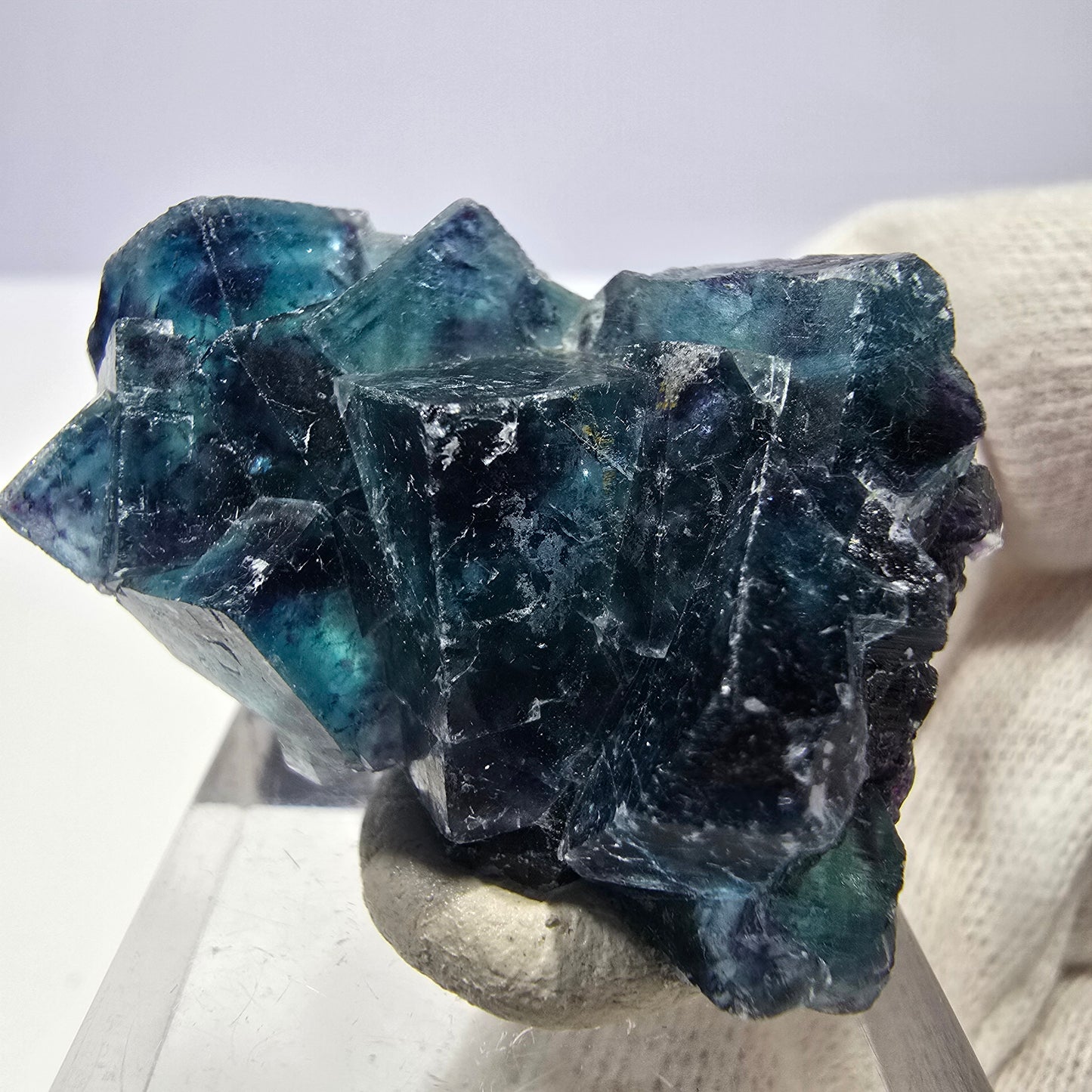 Spécimen de cube de fluorite fantôme, zonal – Nouvelle découverte ! Okorusu, Namibie, 36 x 27 x 16 mm 