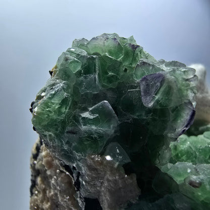 Cube de fluorite fantôme zonal, spécimen de muscovite, Erongo, Namibie, 63 x 50 x 43 mm 