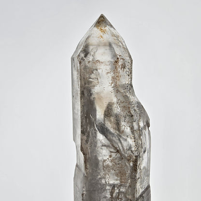 Quartz fumé squelette fantôme lémurien DT, calcite UV Valentine Pocket, Namibie 133 x 46 x 36 mm 