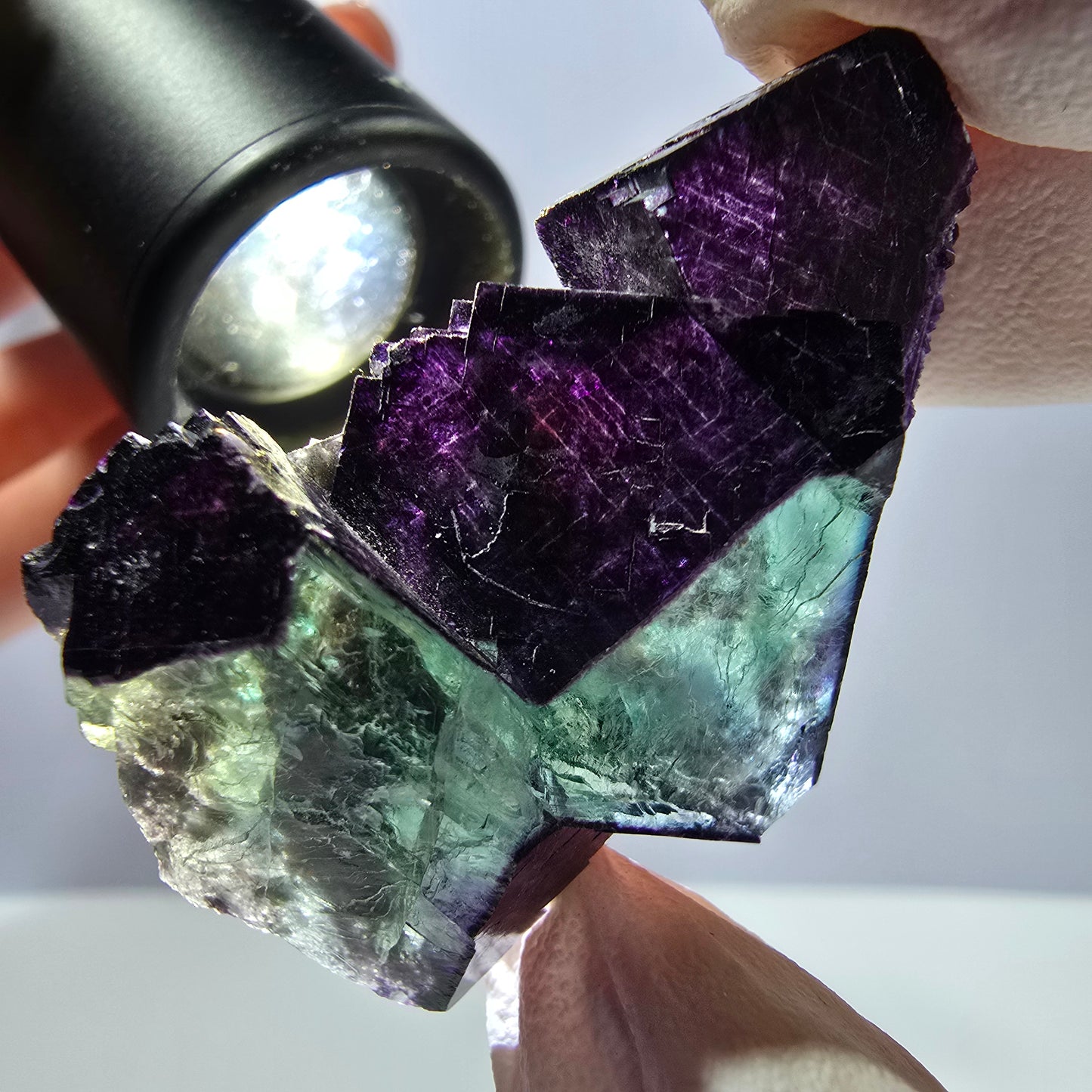 Spécimen de cube de fluorite fantôme vert violet zonal 11:11 Angel Pocket, Namibie 45*32*17mm 