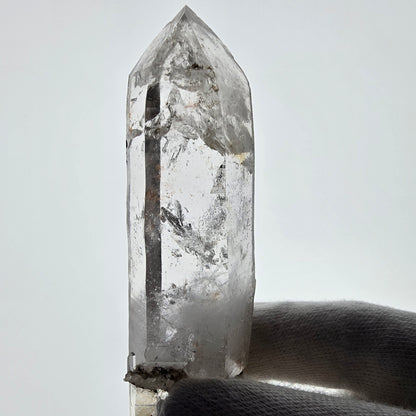 Quartz fumé squelette fantôme lémurien DT, calcite UV Valentine Pocket, Namibie 91 x 26 x 19 mm 