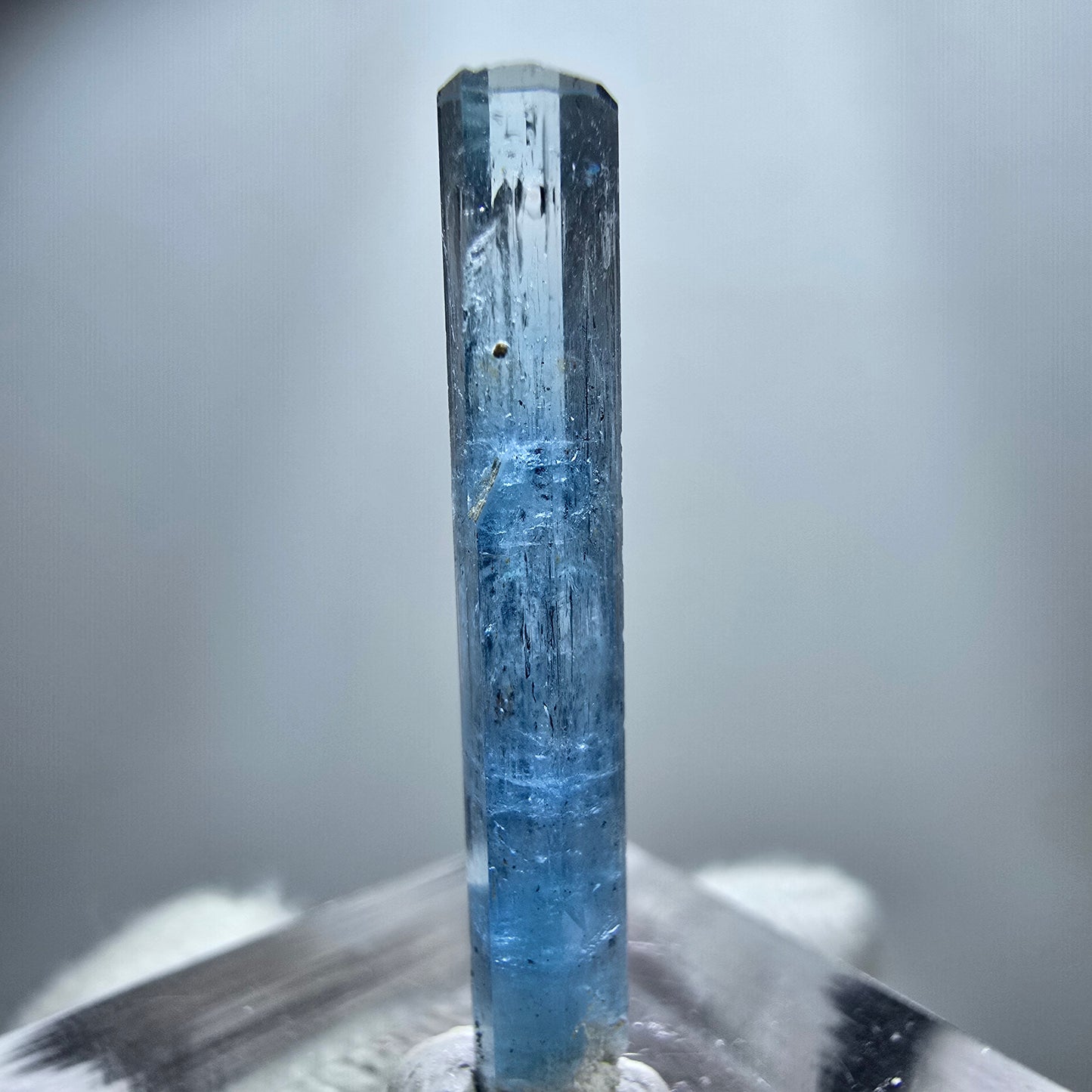 Clear Aquamarine X Crystal, blue Erongo, Namibia 28*4*3mm 