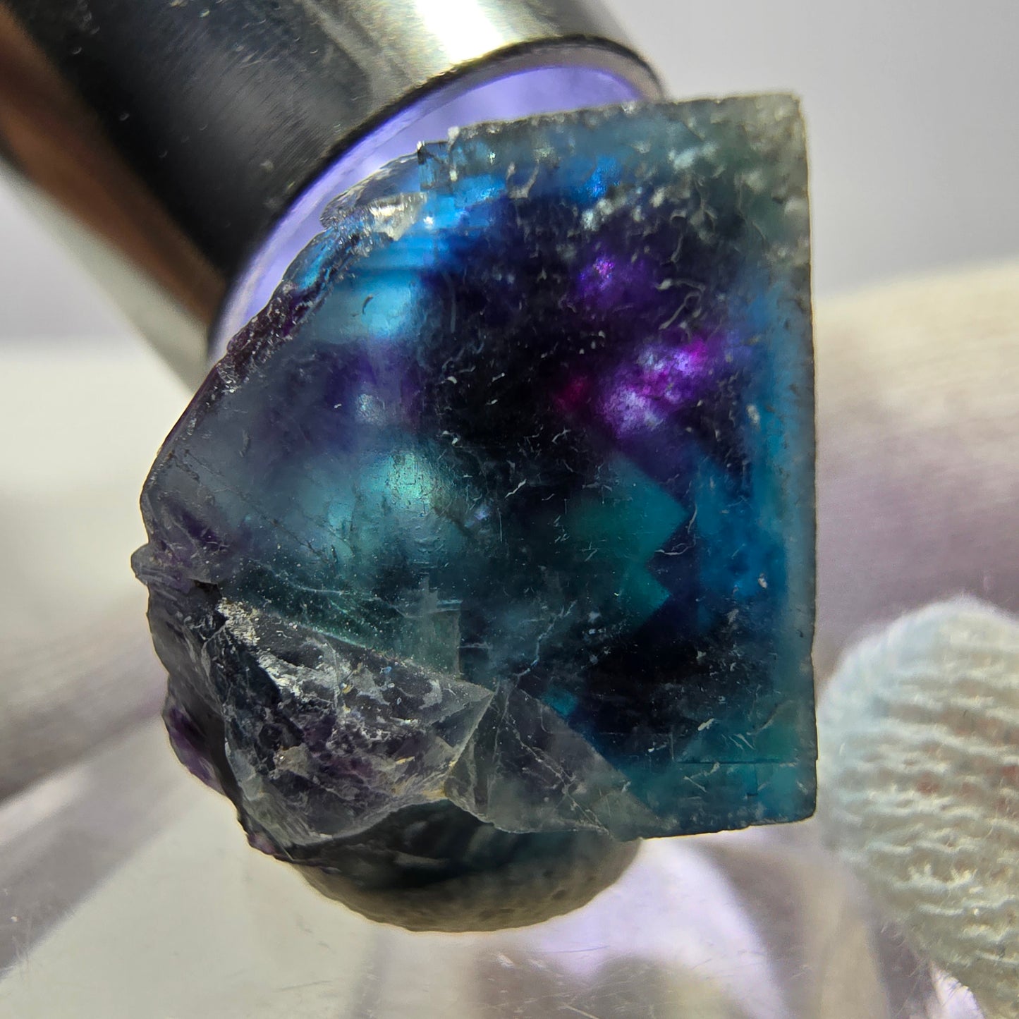 Spécimen de cube de fluorite fantôme, zonal – Nouvelle découverte ! Okorusu, Namibie, 23 x 20 x 13 mm 