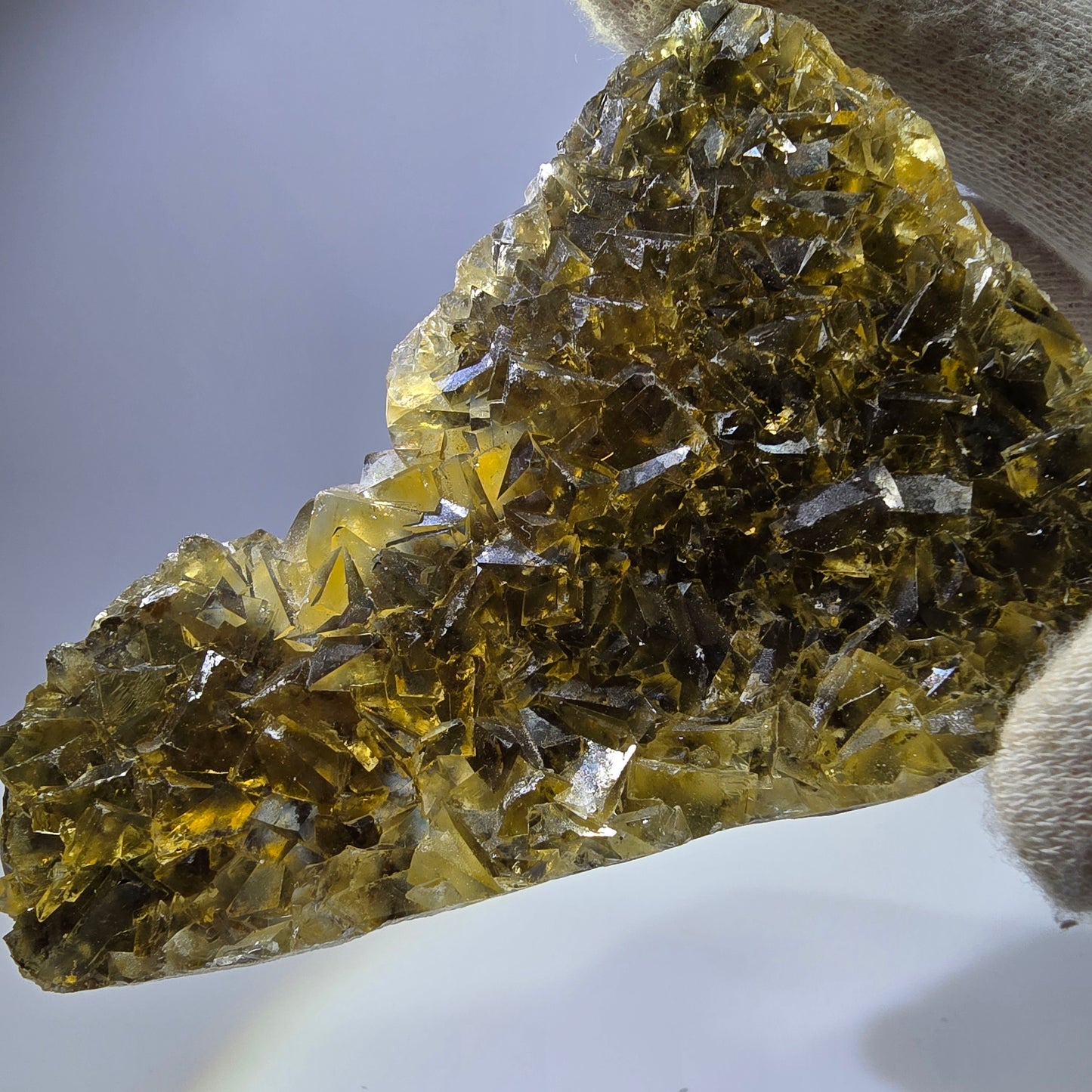 Grand spécimen de cube de fluorite fantôme, poche jaune miel, Okorusu, Namibie, 98 x 80 x 16 mm 